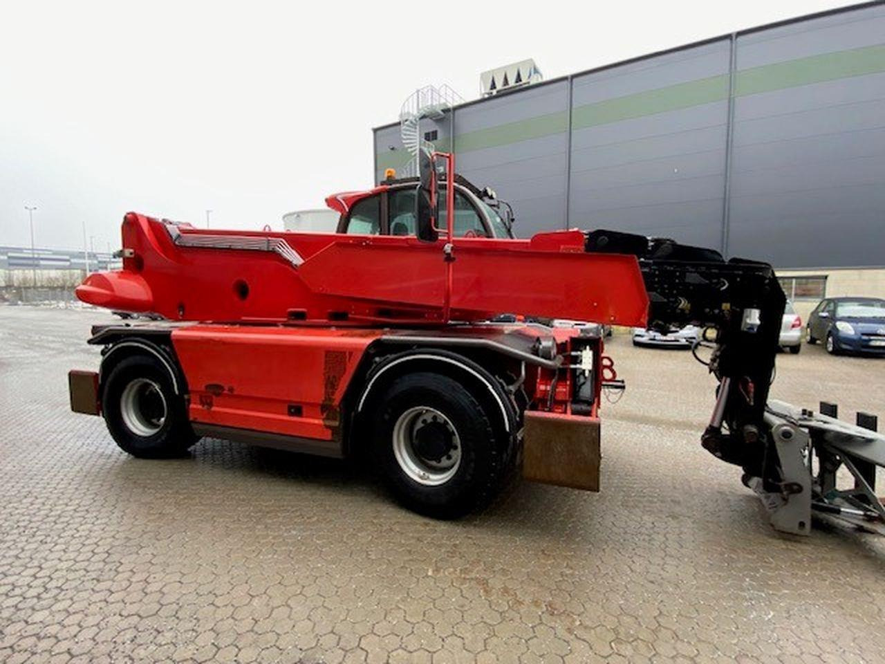 Manitou MRT2470P+ ST4 - Teleskopski viličar: slika 4 Manitou MRT2470P+ ST4 - Teleskopski viličar: slika 4