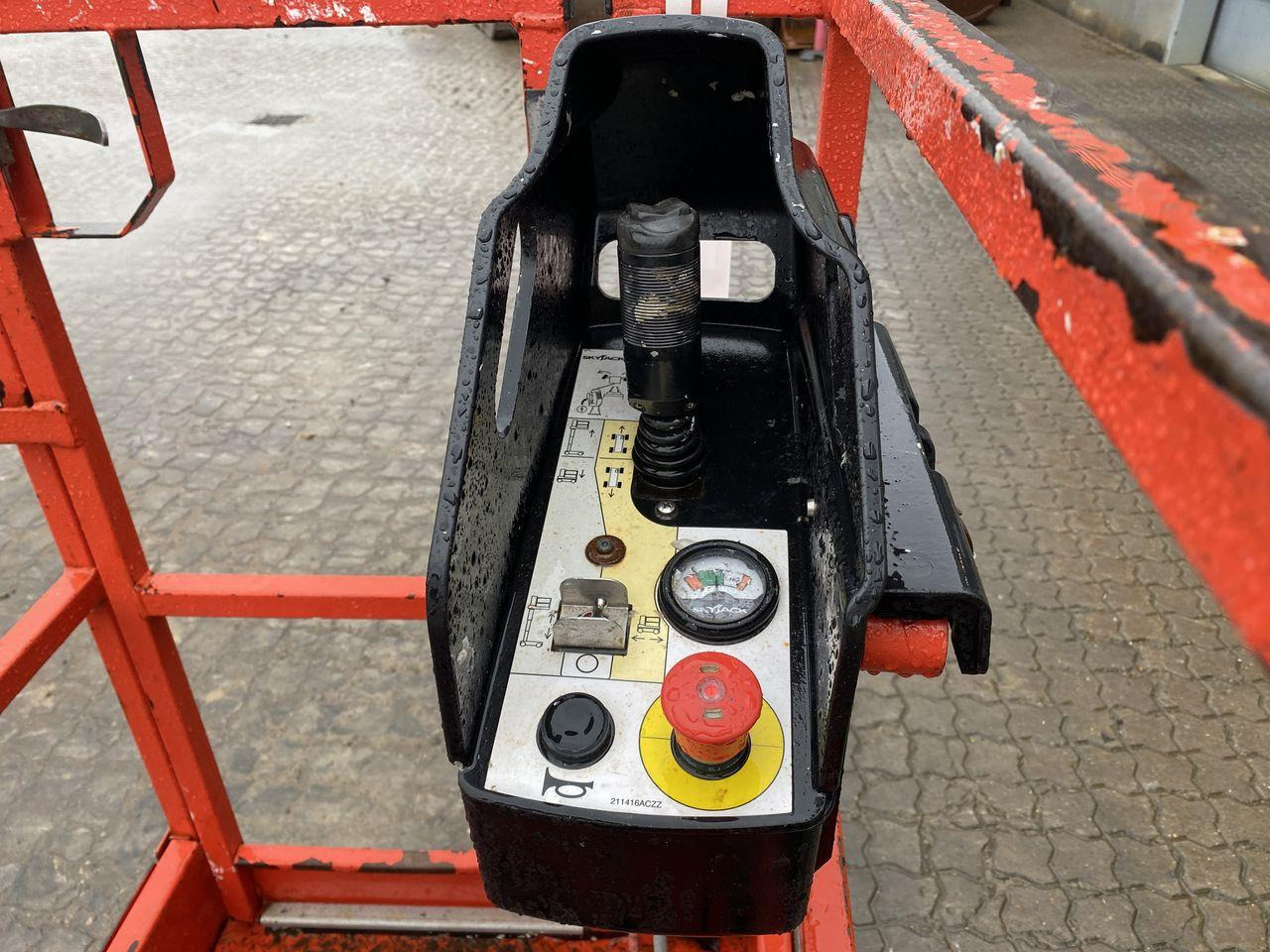 Skyjack SJ16 - Vertikalni dvižni teleskop: slika 3 Skyjack SJ16 - Vertikalni dvižni teleskop: slika 3