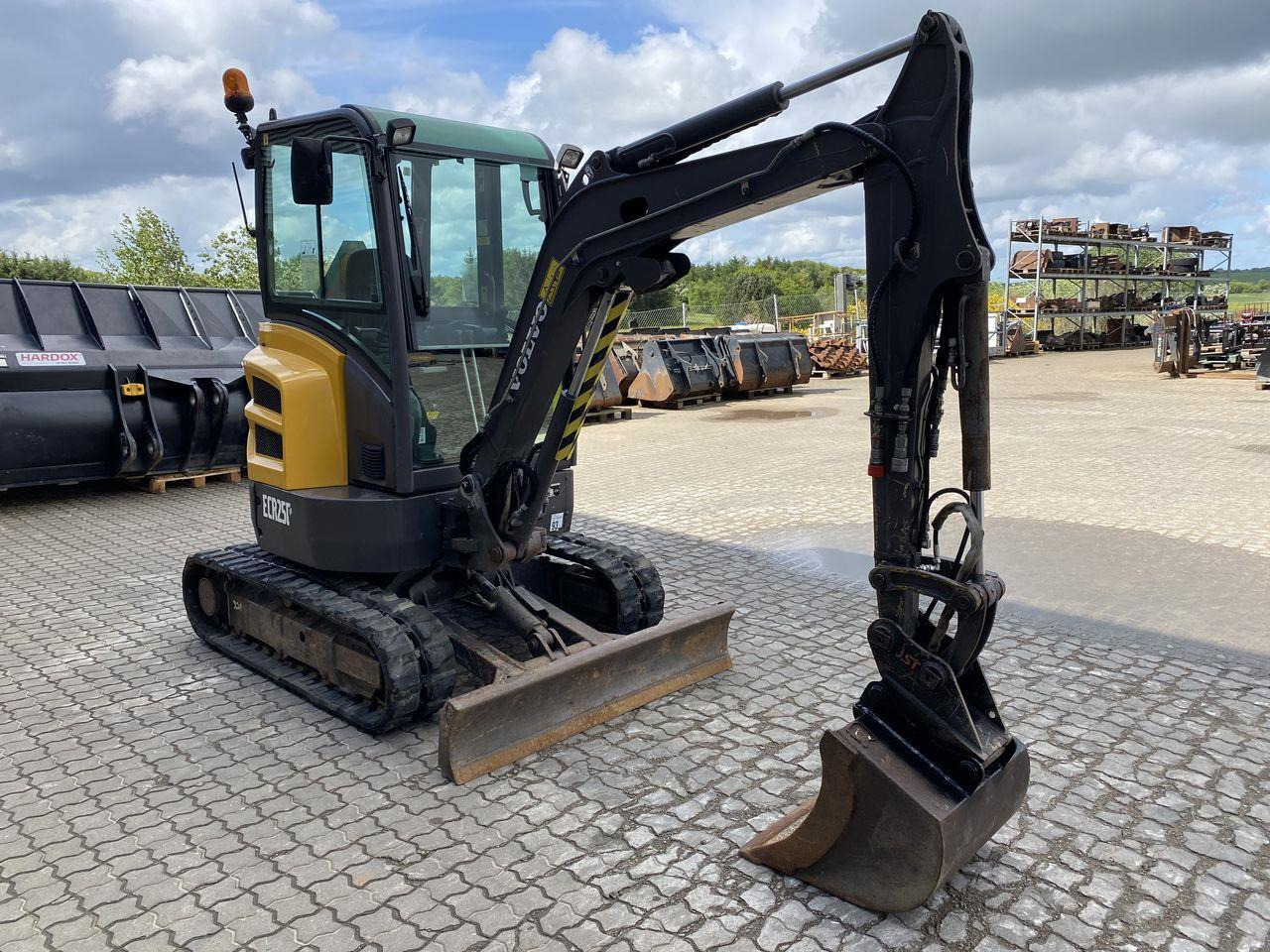 Volvo ECR25 - Mini bager: slika 5 Volvo ECR25 - Mini bager: slika 5