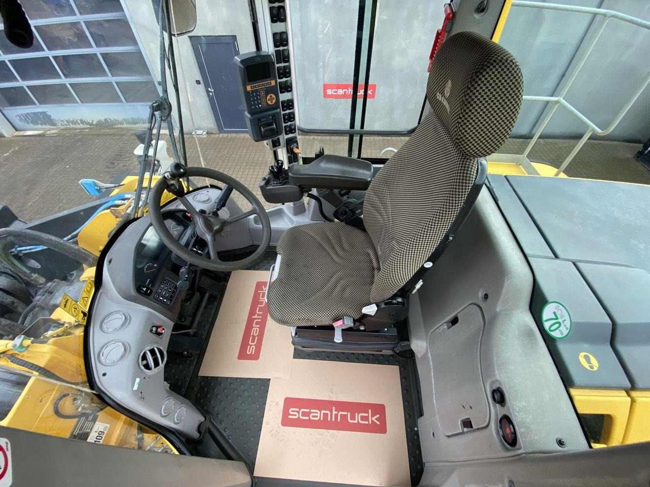 Volvo L220G - Kolesni nakladalec: slika 3 Volvo L220G - Kolesni nakladalec: slika 3