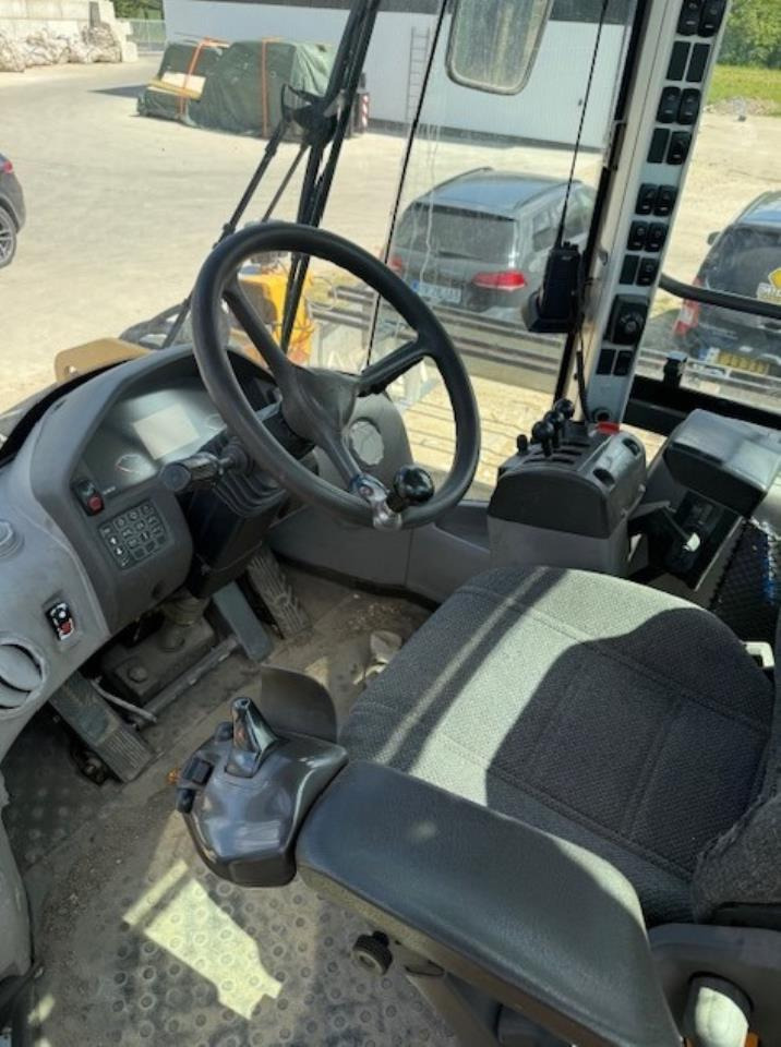 Volvo L90F - Kolesni nakladalec: slika 2 Volvo L90F - Kolesni nakladalec: slika 2