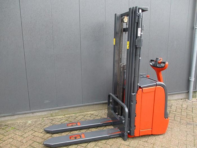 Linde L16 - Stroj za zlaganje: slika 1 Linde L16 - Stroj za zlaganje: slika 1
