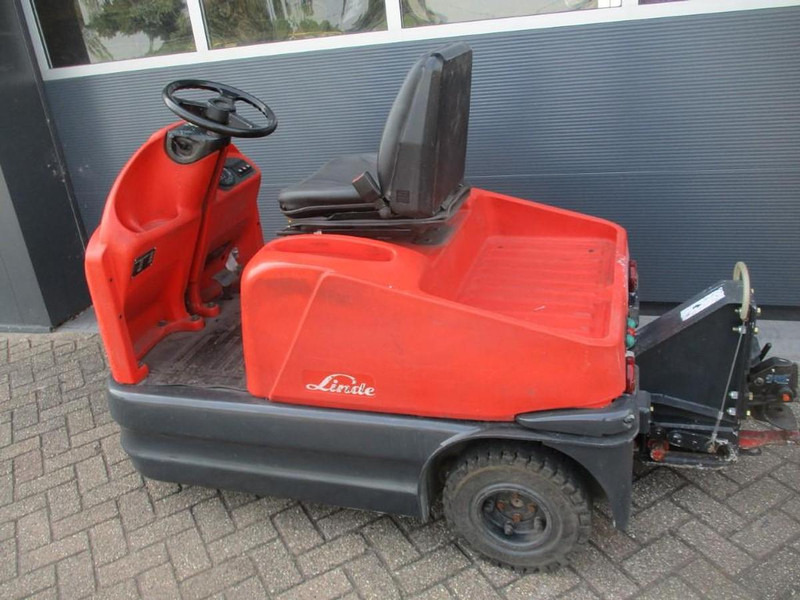 Linde P 60 - Vlečni traktor: slika 2 Linde P 60 - Vlečni traktor: slika 2