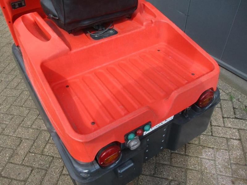 Linde P 60 - Vlečni traktor: slika 4 Linde P 60 - Vlečni traktor: slika 4