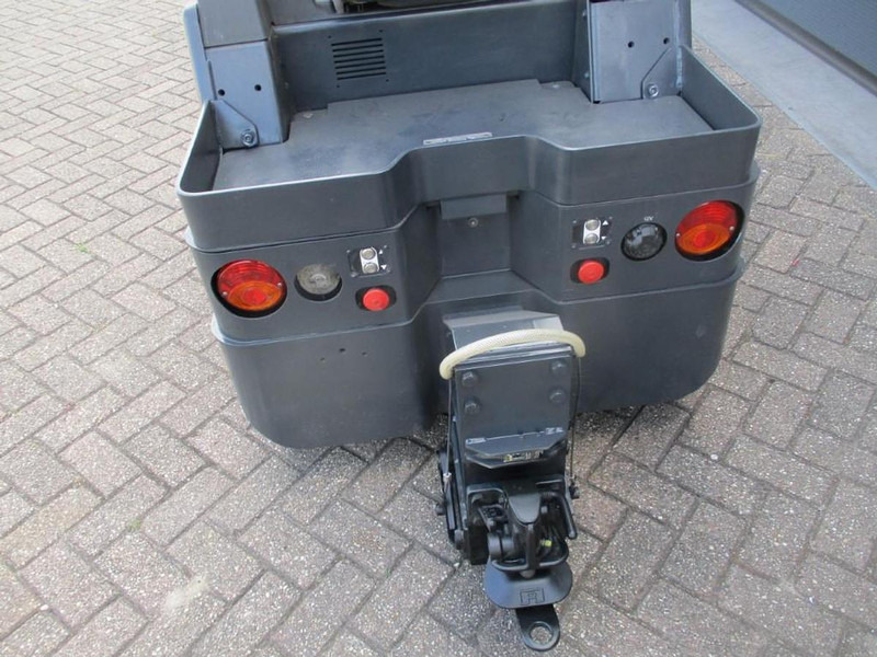 Linde P 60 - Vlečni traktor: slika 5 Linde P 60 - Vlečni traktor: slika 5