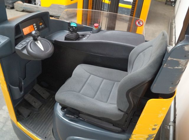 Jungheinrich ETV214 - Viličar s pomičnim teleskopom: slika 3 Jungheinrich ETV214 - Viličar s pomičnim teleskopom: slika 3