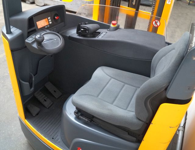 Jungheinrich ETV214 - Viličar s pomičnim teleskopom: slika 3 Jungheinrich ETV214 - Viličar s pomičnim teleskopom: slika 3