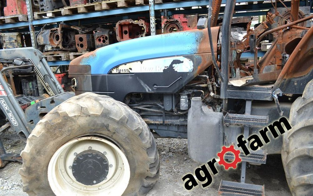 New Holland części TM 155 165 175 140 120 silnik most skrzynia zwolnica piasta zębatka układ obudowa - Menjalnik za Kmetijski stroj: slika 2 New Holland części TM 155 165 175 140 120 silnik most skrzynia zwolnica piasta zębatka układ obudowa - Menjalnik za Kmetijski stroj: slika 2