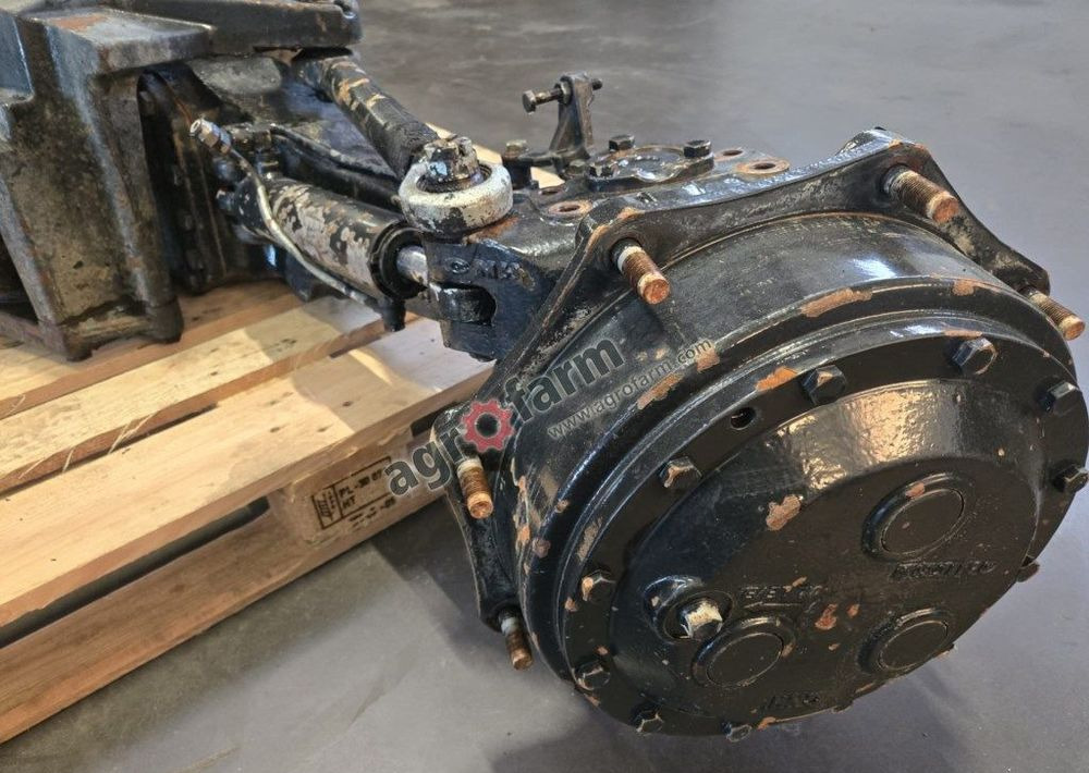 Przedni most New Holland T6070 T6050 T6040 T6030 - Transmission: slika 2 Przedni most New Holland T6070 T6050 T6040 T6030 - Transmission: slika 2