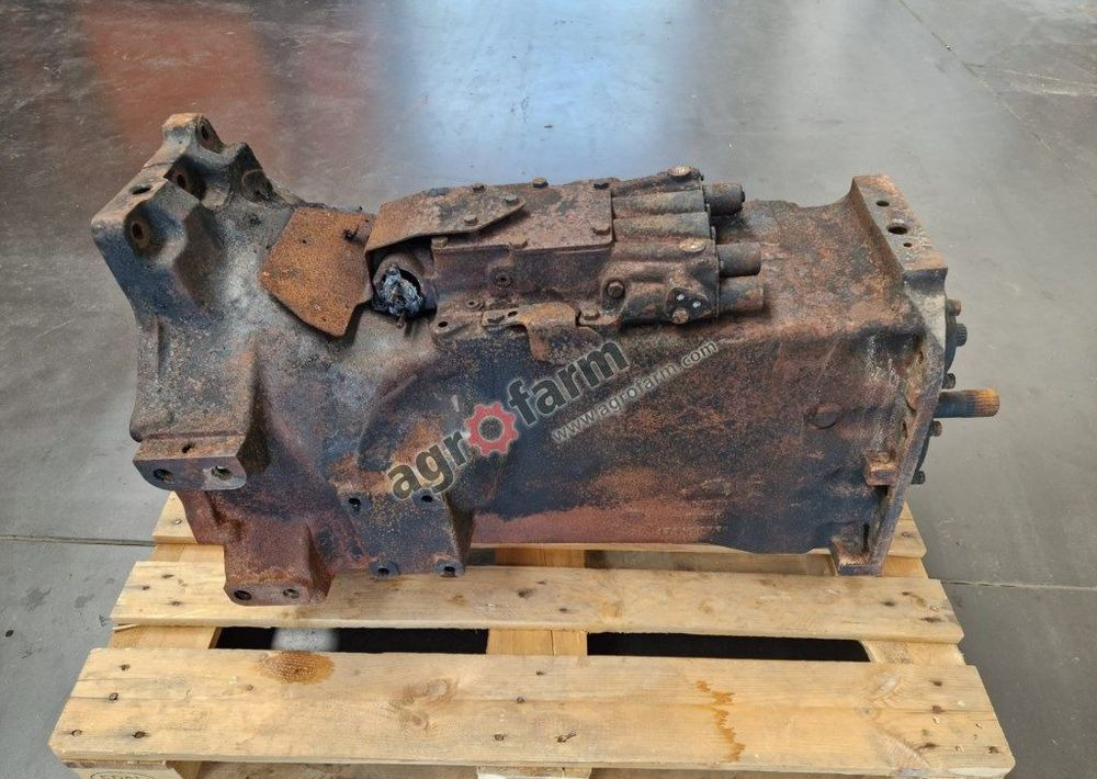 Skrzynia biegów New Holland T6.175 44980087 - Menjalnik: slika 3 Skrzynia biegów New Holland T6.175 44980087 - Menjalnik: slika 3