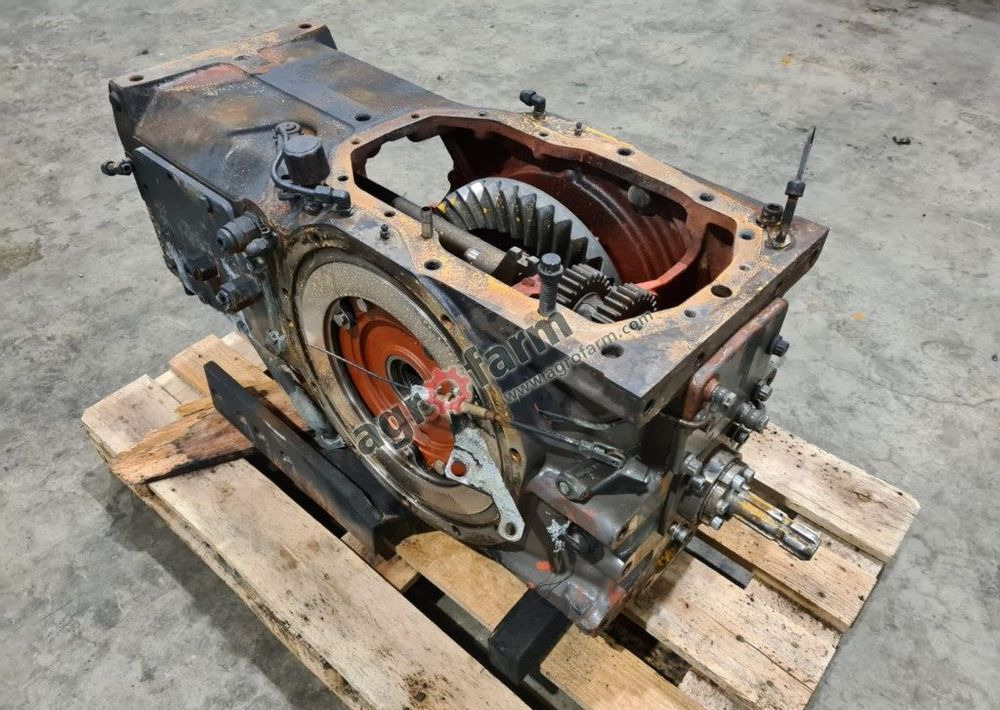 TYLNY MOST RENAULT ARES 656RZ 851B6 - Transmission: slika 1 TYLNY MOST RENAULT ARES 656RZ 851B6 - Transmission: slika 1