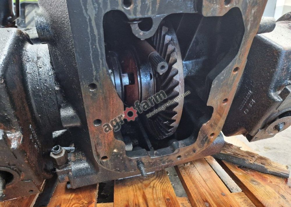 Tylny most John Deere 3310 - Transmission: slika 4 Tylny most John Deere 3310 - Transmission: slika 4