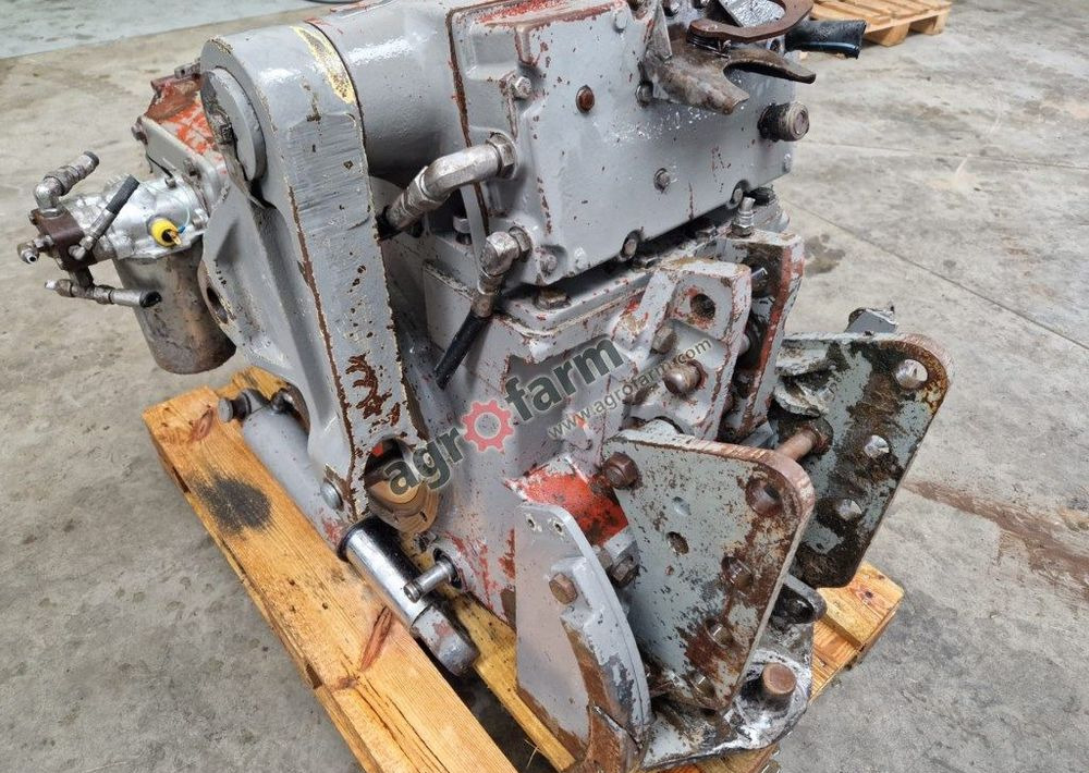 Tylny most Massey Ferguson 2640 - Transmission: slika 1 Tylny most Massey Ferguson 2640 - Transmission: slika 1