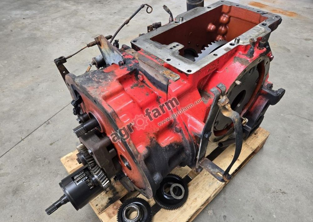 Tylny most McCormick MTX 155 - Menjalnik: slika 1 Tylny most McCormick MTX 155 - Menjalnik: slika 1