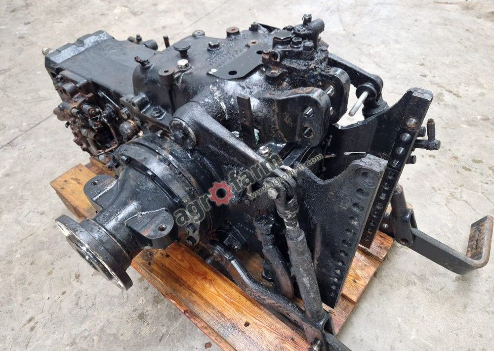 Tylny most New Holland T4.90N 87559163 - Menjalnik: slika 2 Tylny most New Holland T4.90N 87559163 - Menjalnik: slika 2