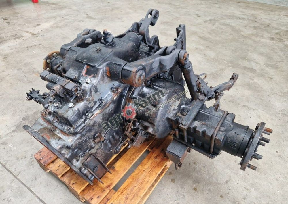 Tylny most New Holland TS 100 82855660 - Transmission: slika 2 Tylny most New Holland TS 100 82855660 - Transmission: slika 2
