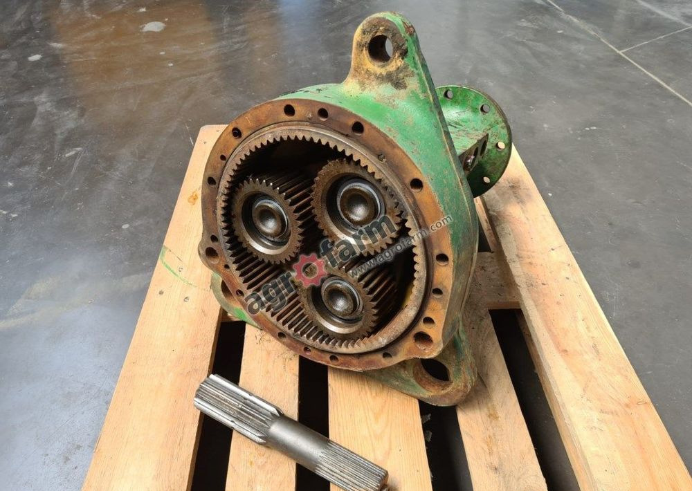 ZWOLNICA RH L78255 JOHN DEERE 6100 6200 6300 - Transmission: slika 1 ZWOLNICA RH L78255 JOHN DEERE 6100 6200 6300 - Transmission: slika 1