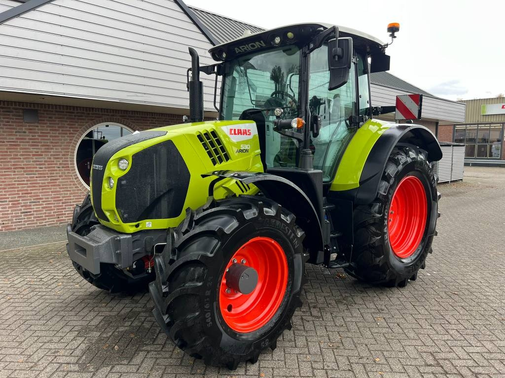 Claas Arion 530 CIS+ - Traktor: slika 1 Claas Arion 530 CIS+ - Traktor: slika 1
