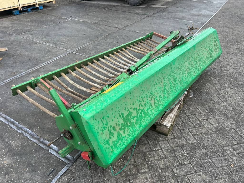 Unia 3/550/25 zaaimachine - Sejalnica: slika 4 Unia 3/550/25 zaaimachine - Sejalnica: slika 4