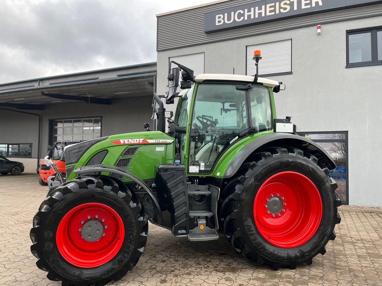 Fendt 720 Vario Gen 6 PowerPlus - Traktor: slika 1 Fendt 720 Vario Gen 6 PowerPlus - Traktor: slika 1