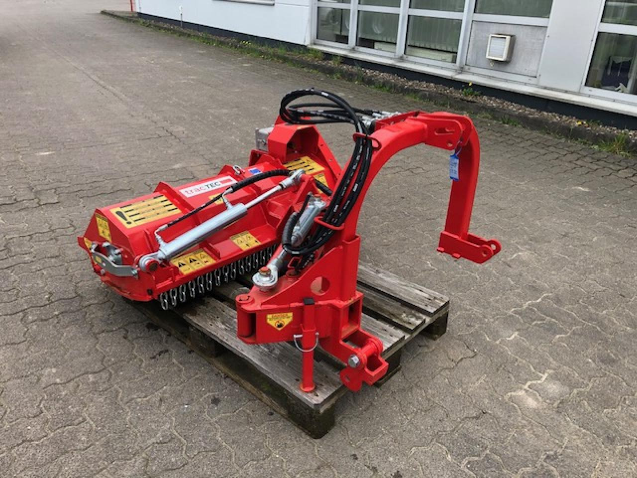 Tractec 17.106 Seitenmulcher - Mulčer kladivar: slika 1 Tractec 17.106 Seitenmulcher - Mulčer kladivar: slika 1