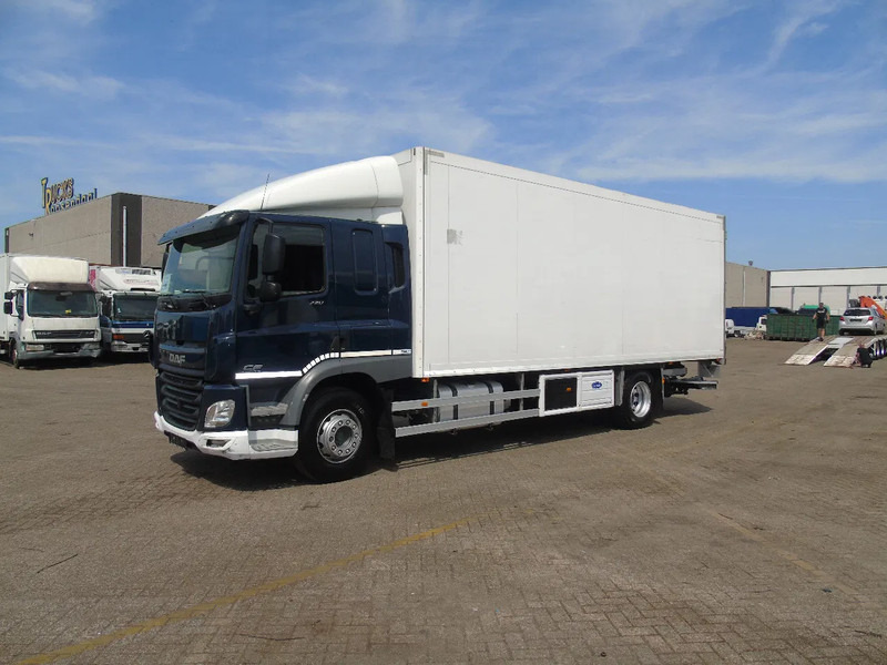 DAF CF 220 + CARRIER + EURO 6 + LIFT - Tovornjak hladilnik: slika 2 DAF CF 220 + CARRIER + EURO 6 + LIFT - Tovornjak hladilnik: slika 2