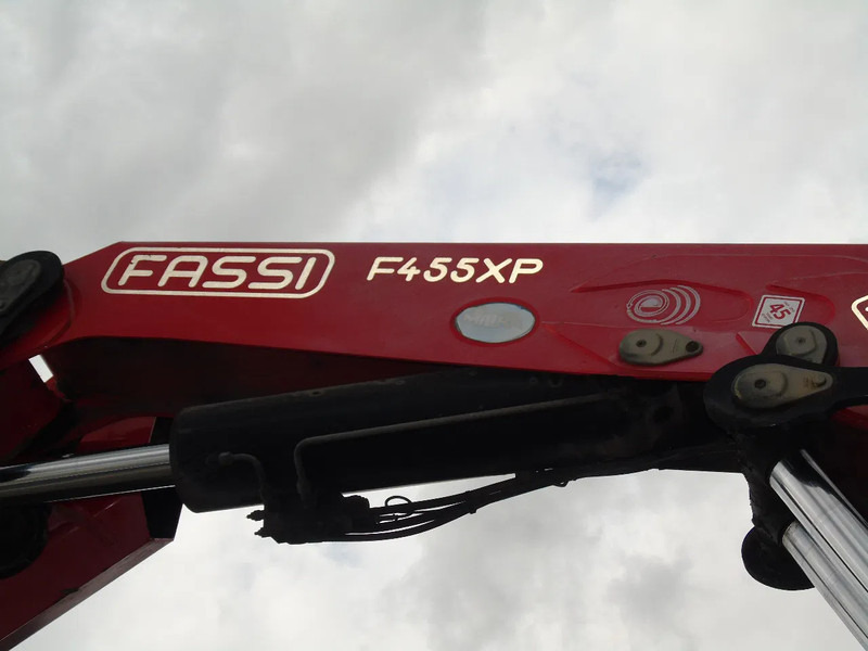 DAF CF 510 + FASSI 455XP 6x + 8X2 + REMOTE + EURO 5 - Tovornjak z dvigalom: slika 4 DAF CF 510 + FASSI 455XP 6x + 8X2 + REMOTE + EURO 5 - Tovornjak z dvigalom: slika 4