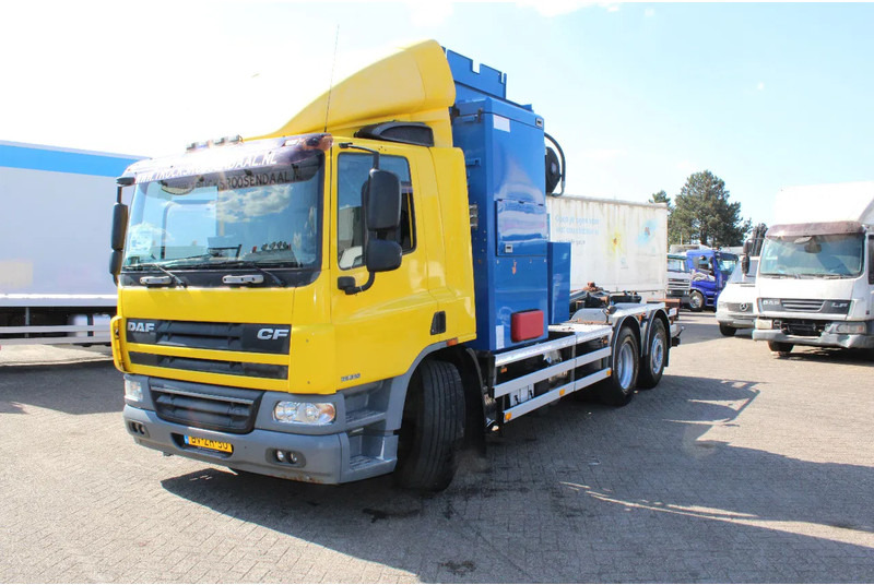 DAF CF 75 .310 + 6X2 STEERING - Smetarski tovornjak: slika 4 DAF CF 75 .310 + 6X2 STEERING - Smetarski tovornjak: slika 4