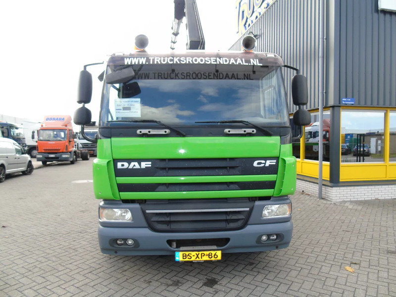 DAF CF 75.310 + HIAB 200 C5 + MANUAL + REMOTE + 6X2 STEERING - Tovornjak z dvigalom: slika 5 DAF CF 75.310 + HIAB 200 C5 + MANUAL + REMOTE + 6X2 STEERING - Tovornjak z dvigalom: slika 5