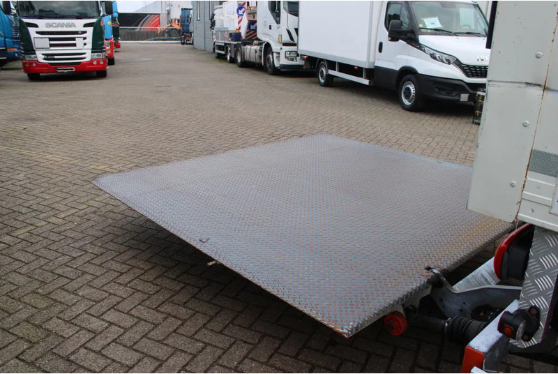 Tovornjak zabojnik DAF LF 250 + euro 6 + 19T: slika 13