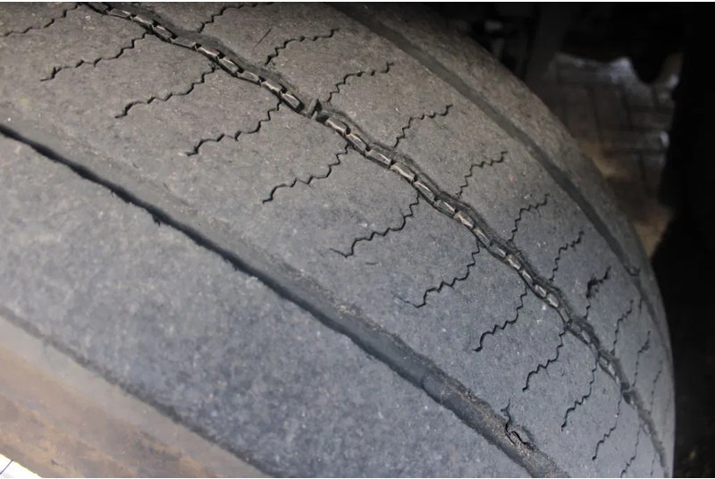 Tovornjak s ponjavo DAF XF 106.460 + Euro 6 + 6X2 + retarder + price is for complete incl combi: slika 11