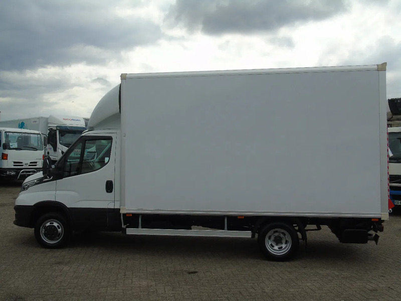 Iveco Daily 40 C18 + LIFT - Dostavno vozilo z zabojnikom: slika 3 Iveco Daily 40 C18 + LIFT - Dostavno vozilo z zabojnikom: slika 3