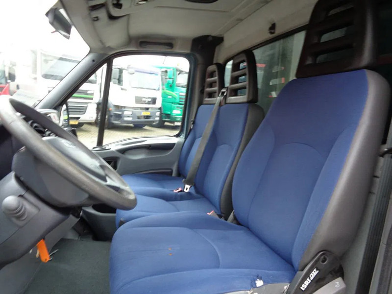 Iveco Daily 50c15 x+ Manual + Carrier + Flower transport + cooling/heating - Hladilno vozilo: slika 4 Iveco Daily 50c15 x+ Manual + Carrier + Flower transport + cooling/heating - Hladilno vozilo: slika 4