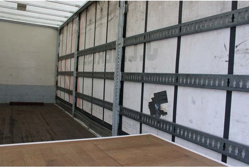 Iveco Eurocargo 120E21 + euro 6 + lift + closed/curtain - Tovornjak s ponjavo: slika 5 Iveco Eurocargo 120E21 + euro 6 + lift + closed/curtain - Tovornjak s ponjavo: slika 5