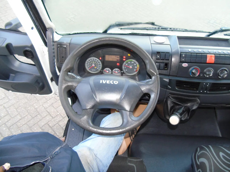 Iveco Eurocargo 80E18 + 3 SEATS - Tovornjak zabojnik: slika 4 Iveco Eurocargo 80E18 + 3 SEATS - Tovornjak zabojnik: slika 4