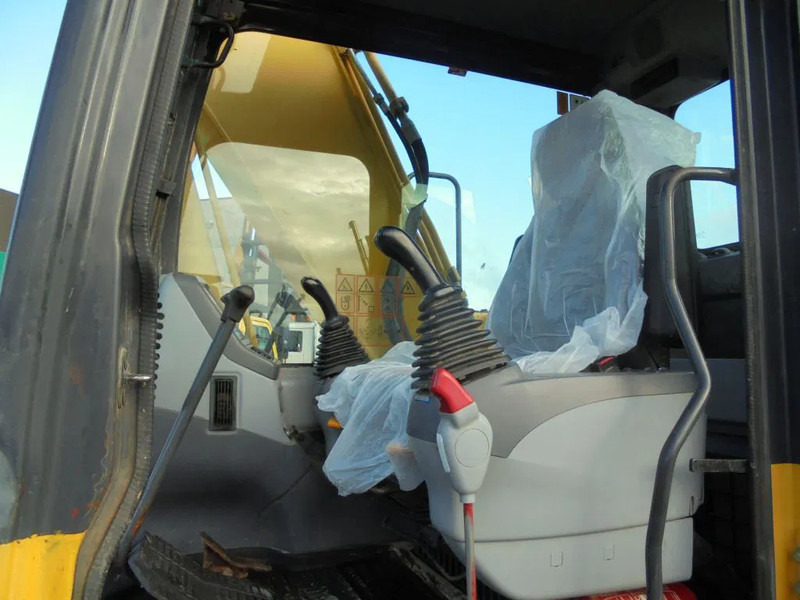 Komatsu PC180LC7K Galeo + Bucket + Hamer functie - Bager goseničar: slika 4 Komatsu PC180LC7K Galeo + Bucket + Hamer functie - Bager goseničar: slika 4