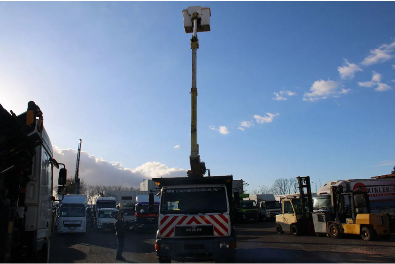 MAN 14.224 + EURO 2 + PTO + EFFER 95 / 2S + 11.5meter platform - Tovornjak z dvigalom: slika 3 MAN 14.224 + EURO 2 + PTO + EFFER 95 / 2S + 11.5meter platform - Tovornjak z dvigalom: slika 3