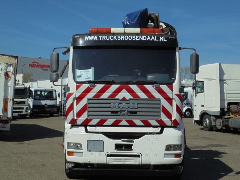 MAN TGA 41.460 1e Owner + Manual + Fassi F800XP 6x hydr. + Winch + hoogzit 8x4 + Low KM + Remote + FLY-JIB Prepared - Tovornjak z dvigalom: slika 2 MAN TGA 41.460 1e Owner + Manual + Fassi F800XP 6x hydr. + Winch + hoogzit 8x4 + Low KM + Remote + FLY-JIB Prepared - Tovornjak z dvigalom: slika 2