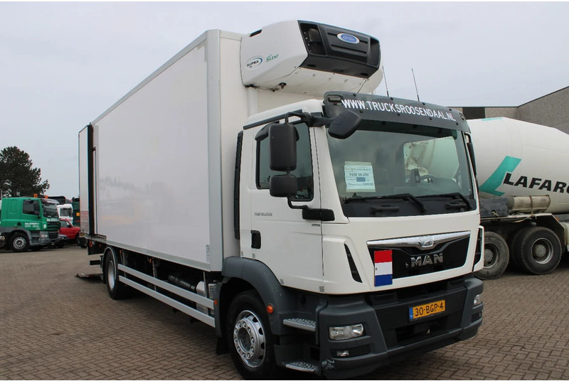 MAN TGM 18.250 + EURO 6 + CARRIER + LIFT - Tovornjak hladilnik: slika 4 MAN TGM 18.250 + EURO 6 + CARRIER + LIFT - Tovornjak hladilnik: slika 4