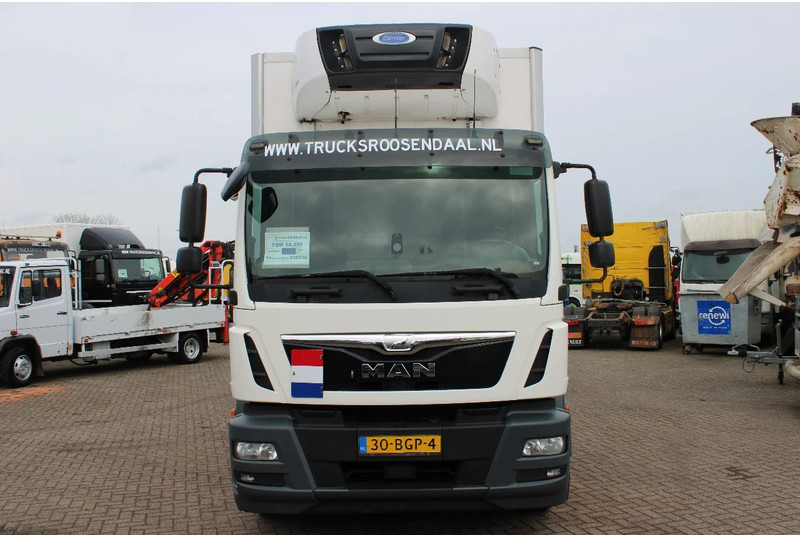 MAN TGM 18.250 + EURO 6 + CARRIER + LIFT - Tovornjak hladilnik: slika 2 MAN TGM 18.250 + EURO 6 + CARRIER + LIFT - Tovornjak hladilnik: slika 2