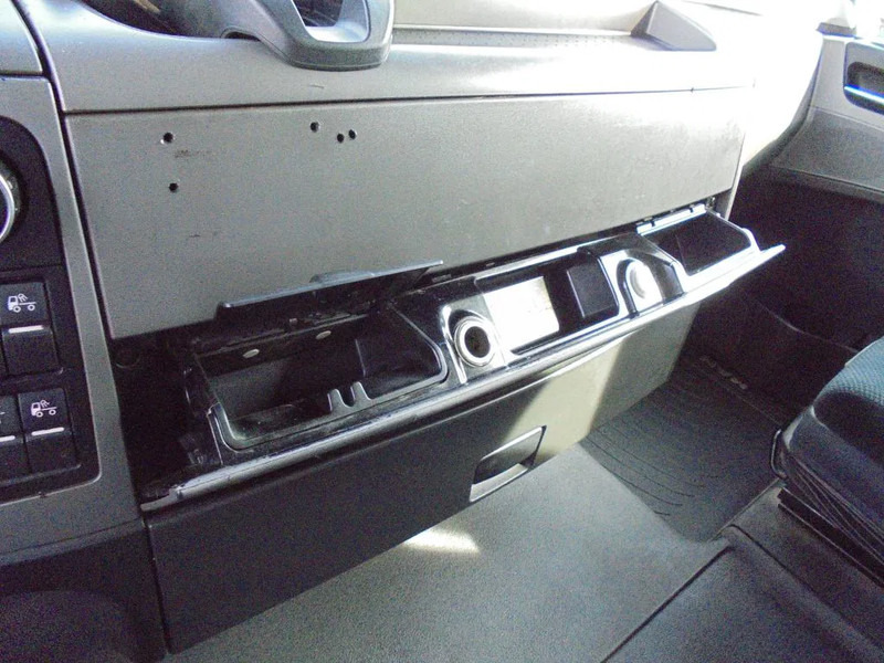 Tovornjak s ponjavo MAN TGS 26.440 + Euro 5 + Manual: slika 12