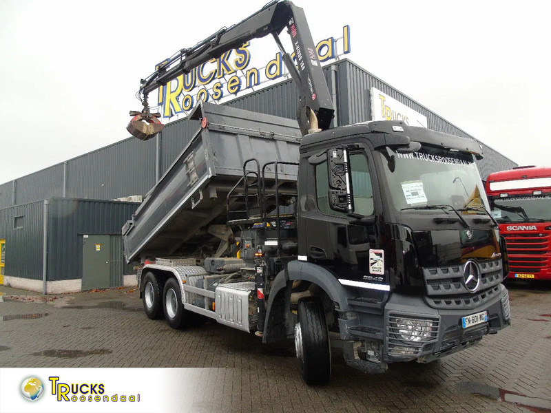 Mercedes-Benz Arocs 2643 + HIAB HIDUO 188B-3 + 6X4 + 3 SIDE TIPPER - Tovornjak z dvigalom: slika 1 Mercedes-Benz Arocs 2643 + HIAB HIDUO 188B-3 + 6X4 + 3 SIDE TIPPER - Tovornjak z dvigalom: slika 1