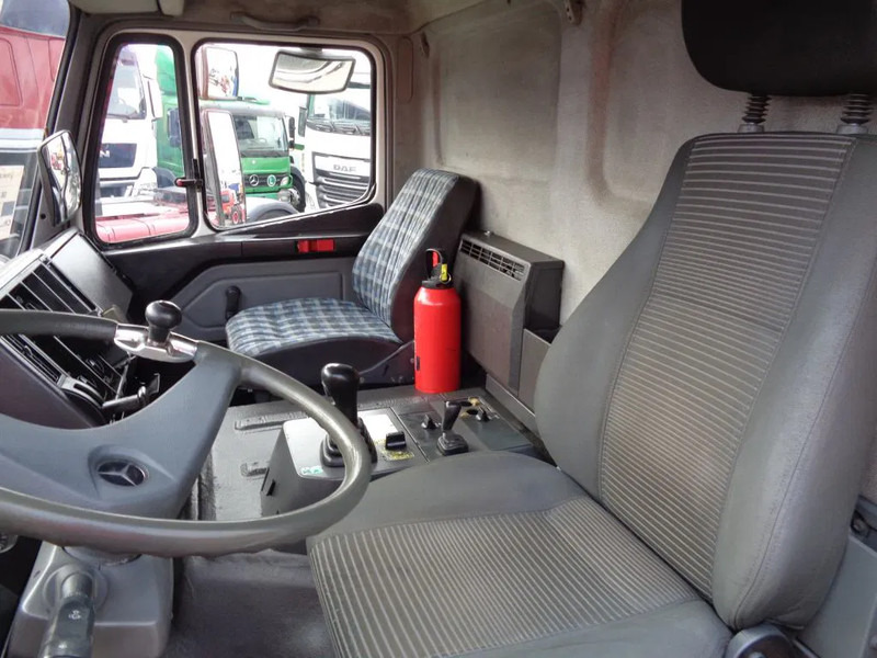 Mercedes-Benz SK 2433 + Semi-Auto + PTO + Serie 14 Crane + 3 pedals - Tovornjak z dvigalom: slika 4 Mercedes-Benz SK 2433 + Semi-Auto + PTO + Serie 14 Crane + 3 pedals - Tovornjak z dvigalom: slika 4