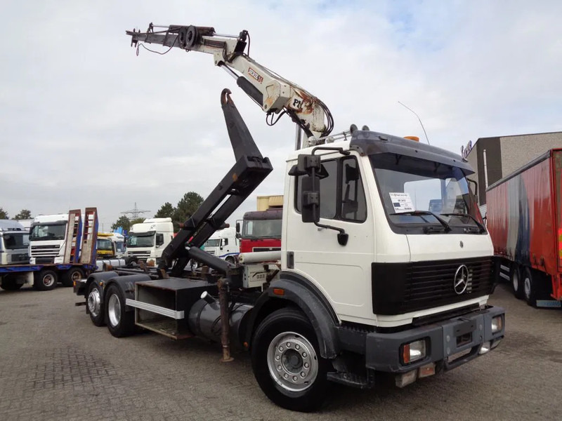 Mercedes-Benz SK 2433 + Semi-Auto + PTO + Serie 14 Crane + 3 pedals - Tovornjak - kabelski sistem, Tovornjak z dvigalom: slika 3 Mercedes-Benz SK 2433 + Semi-Auto + PTO + Serie 14 Crane + 3 pedals - Tovornjak - kabelski sistem, Tovornjak z dvigalom: slika 3