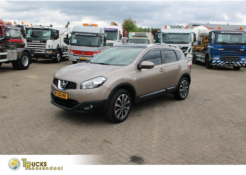 Nissan QASHQAI 2.0 AUTOMATIC / CAMERA - SUV: slika 1 Nissan QASHQAI 2.0 AUTOMATIC / CAMERA - SUV: slika 1