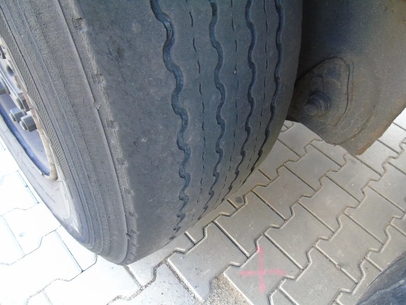 Polprikolica hladilnik Pacton 3x SAF + carrier vector 1800 + lift: slika 15