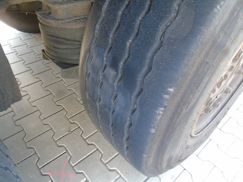 Polprikolica hladilnik Pacton 3x SAF + carrier vector 1800 + lift: slika 16