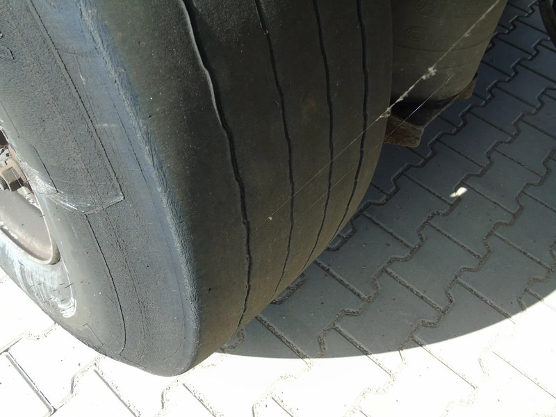 Polprikolica hladilnik Pacton 3x SAF + carrier vector 1800 + lift: slika 20