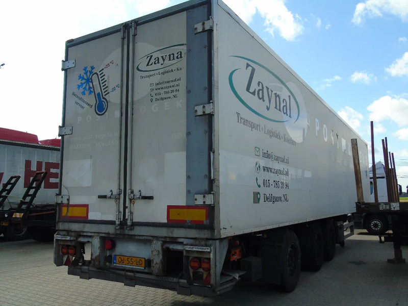 Pacton 3x SAF + carrier vector 1800 + lift - Polprikolica hladilnik: slika 4 Pacton 3x SAF + carrier vector 1800 + lift - Polprikolica hladilnik: slika 4