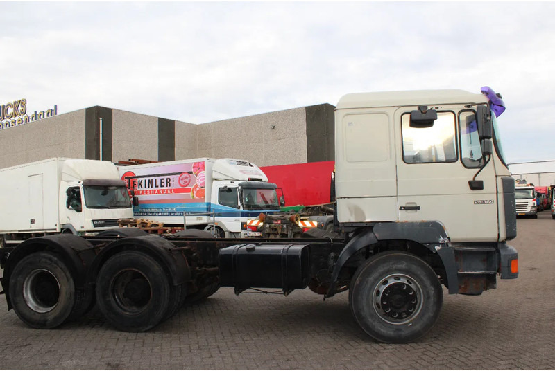 MAN F 26.364 + 6X4 + BIG AXLE + EURO 2 + MANUAL - Vlačilec: slika 2 MAN F 26.364 + 6X4 + BIG AXLE + EURO 2 + MANUAL - Vlačilec: slika 2
